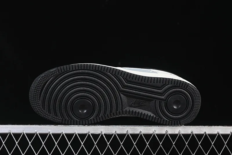 All categories Nk Air Force 1 Air Force series Nk Air Force 1 Low Air Force low-top Nike Air Force 1'07 Low Gucci co-branded white gray black Air Force 1 low-top casual sneakers YF9511-808